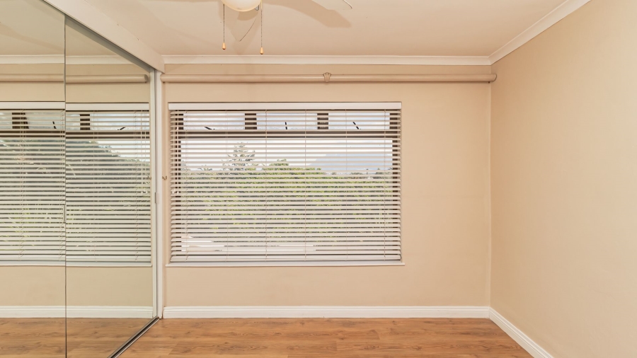 4 Bedroom Property for Sale in Flamingo Vlei Western Cape